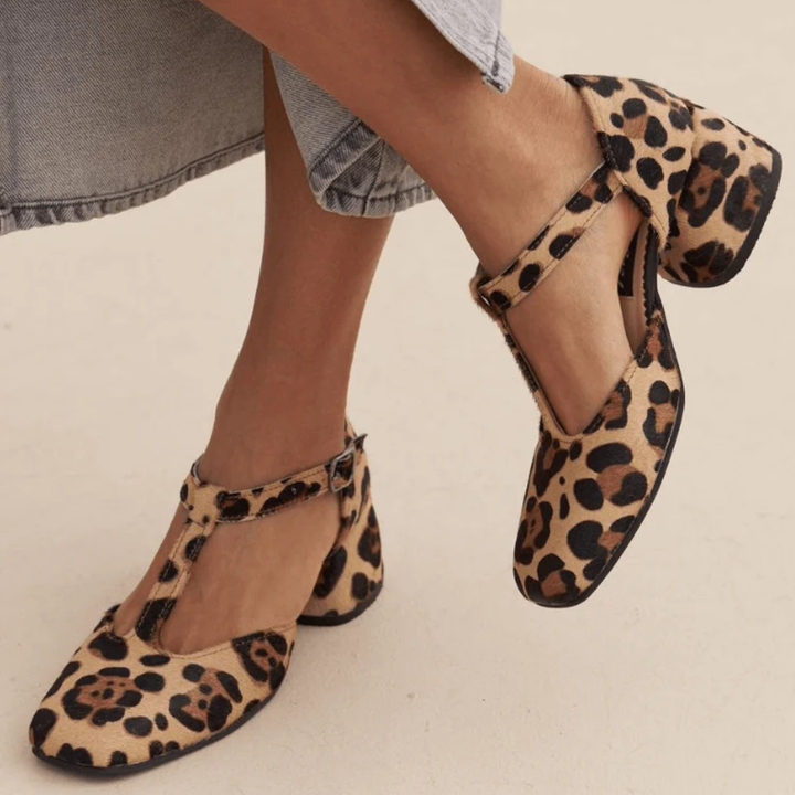 Tacones de bloque con tiras en T y leopardo