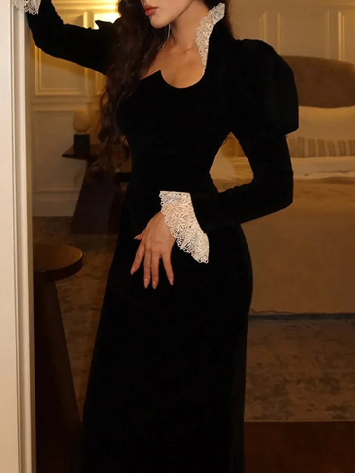 Vestido Elegante largo de terciopelo con ribete de encaje